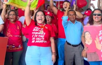 pt-oficializa-anne-moura-como-