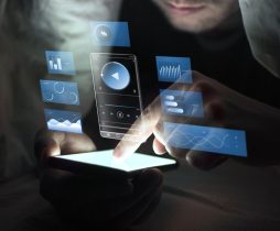 Regulação de plataformas digitais é tema de debate