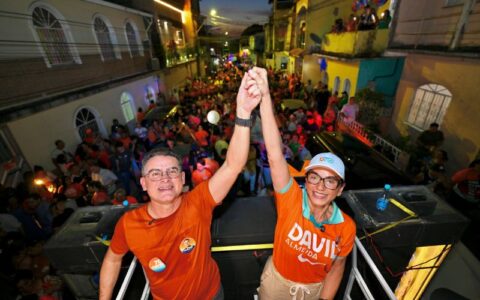 'A pesquisa que vale é a de domingo. Vamos para o segundo turno', afirma David em live