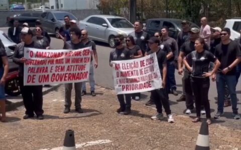 Aprovados em concurso da Segurança Pública abordam Roberto Cidade em saída de entrevista na TV
