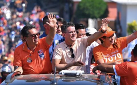 David participa de motociata em Maués e apresenta propostas