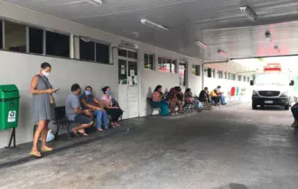 ‘Cidade é cúmplice’: candidato detona governo por crise na saúde do AM