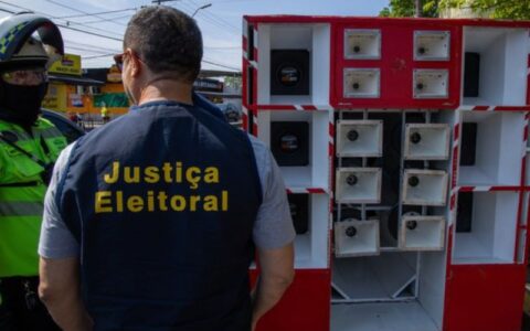 Fiscalização flagra propaganda eleitoral irregular em caminhonetes em Manaus