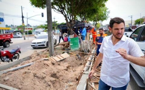 No Dia da Árvore, Renato Junior vistoria obra na avenida Margarita