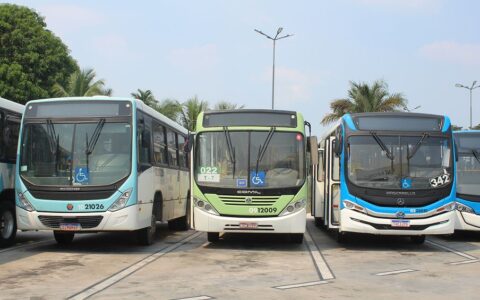 Ônibus voltam a circular em Manaus após paralisação