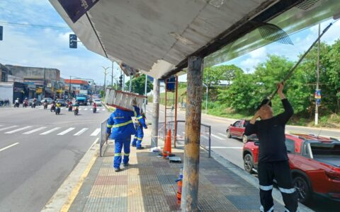 plataforma-de-onibus-na-cosme-