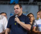vila-olimpica-vira-palanque-de