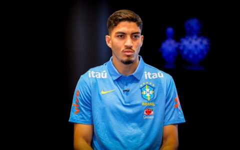 Jair se emociona com 1ª convocação para a Seleção Brasileira