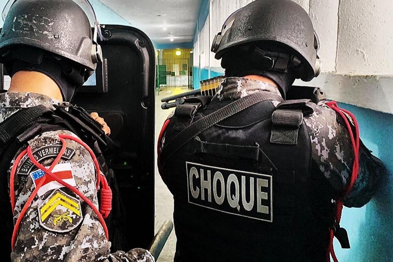 choque-invade-presidio-e-liber