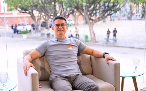 David propõe valorização de professores, reforma de escolas e merenda de qualidade em todo o AM