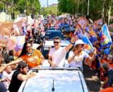 David recebe apoio da população em grande carreata pelas ruas de Manaus