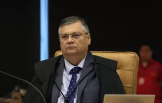 Dino cobra explicação sobre elo entre Master e instituto de Mendonça