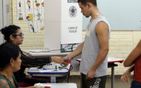 Especialistas apontam desafios em habitação e saneamento