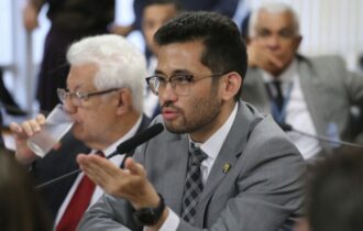 Kim Kataguiri defende fim gradual de incentivos da Zona Franca de Manaus