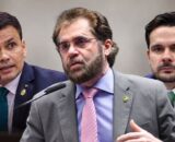 Racha no PL-AM cresce com apoio a Plínio e reação de Alberto Neto