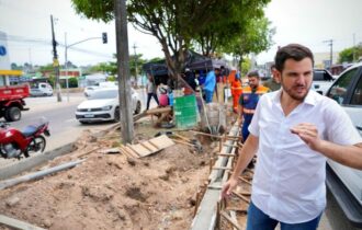 No Dia da Árvore, Renato Junior vistoria obra na avenida Margarita