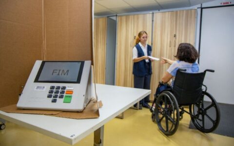 Pessoas com deficiência podem solicitar transporte para as Eleições 2026 até 14 de setembro