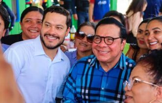 Adail Filho e Adail Pai, deputado federal e prefeito de Coari, respectivamente (Foto: Divulgação/Assessoria)