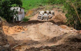 Prefeitura de Manaus avança com serviços de drenagem e infraestrutura no bairro Santa Etelvina
