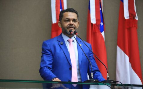'É querer fazer a gente de leso', afirma Rozenha sobre Governo do AM apoiar com R$ 6 milhões Federação de Tênis