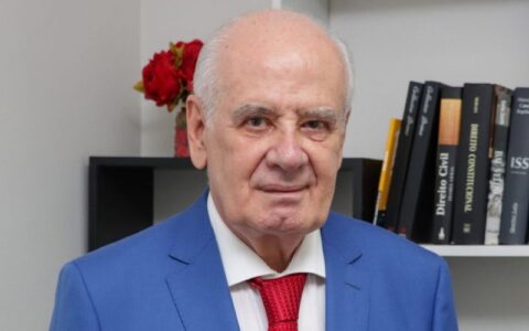 Roberto Cidade acusa jornalista, mas Serafim nega ter sido empurrado e gera 'climão'