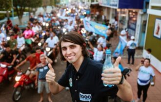 Amom Mandel é reeleito deputado federal com 118 mil votos