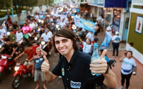 Amom Mandel é reeleito deputado federal com 118 mil votos