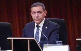 Nunes Marques suspende postagens ilegais contra campanha de Lula