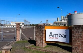 Âmbar troca 900 transformadores e recupera rede elétrica do AM