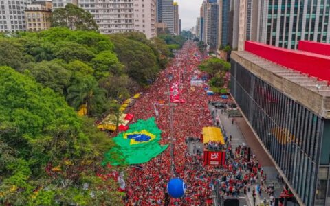 Campanha de Lula aciona TSE após post falso sobre comício na Paulista