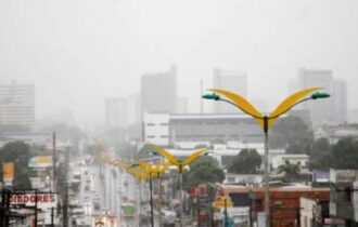 Chuva forte com raios faz Manaus se aproximar da média de precipitação de outubro