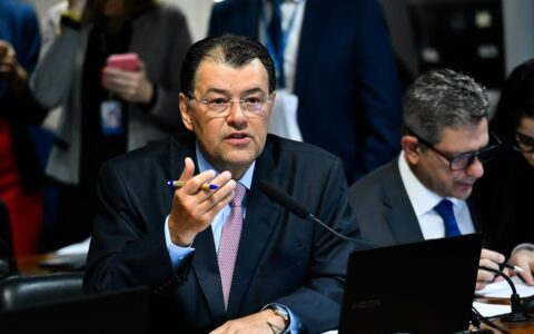 Eduardo Braga apoia projeto que aumenta limite do MEI e perdoa dívidas