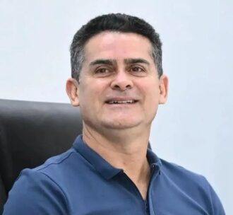 David Almeida comemora aprovação do fim da escala 6x1 no Senado