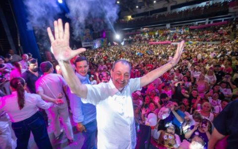 Duas pesquisas divulgadas nesta segunda mostram Omar Aziz com ampla vantagem sobre Maria do Carmo no Amazonas