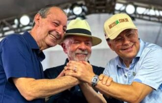 Eduardo Braga pede votos para Omar Aziz e Lula no segundo turno