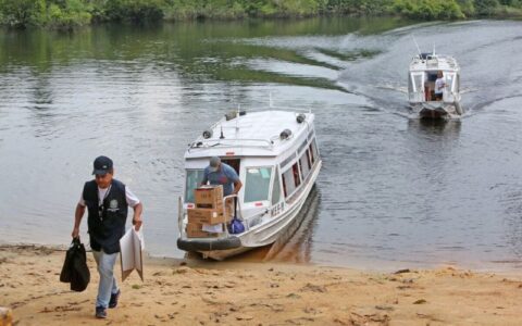Estiagem não deve afetar transporte de urnas para áreas rurais do Amazonas