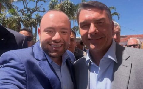Fausto Jr. declara apoio a Flávio Bolsonaro no 2º turno