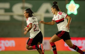 Flamengo bate Fluminense e garante vaga na semifinal