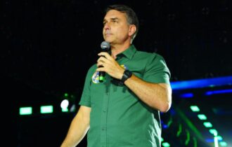 Flávio Bolsonaro termina segundo turno com 48,23% dos votos