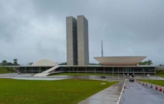 Força do PL no Congresso pressiona Lula e amplia apoio a Flávio