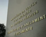 Governo planeja remanejar R$ 20 bilhões em 2027