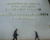Governo pretende realocar R$ 20 bilhões no Orçamento de 2027
