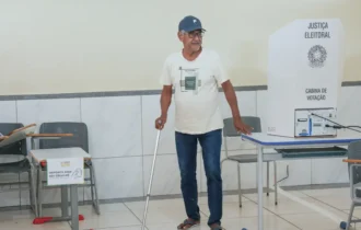Idosos enfrentam dificuldades para exercer o voto