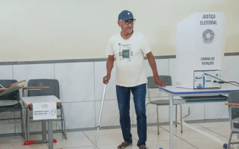Idosos enfrentam dificuldades para exercer o voto