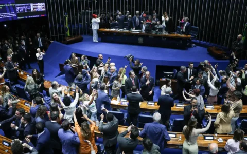 Imprensa estrangeira associa Lula à pauta da escala 6x1