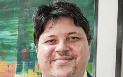Jornalista brasileiro crítico a Milei é deportado da Argentina