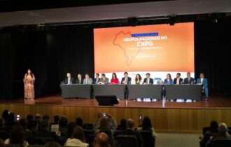 Leda Mara Albuquerque coordena reunião nacional sobre direitos humanos em Brasília