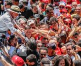 Lula afirma que PT entrará na Justiça contra suspensão de canal