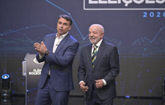 Lula e Flávio Bolsonaro trocam acusações durante debate na Band