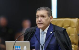 Ministro Nunes Marques, indicado por Bolsonaro, deve analisar revisão do ex-presidente depois do 2º turno